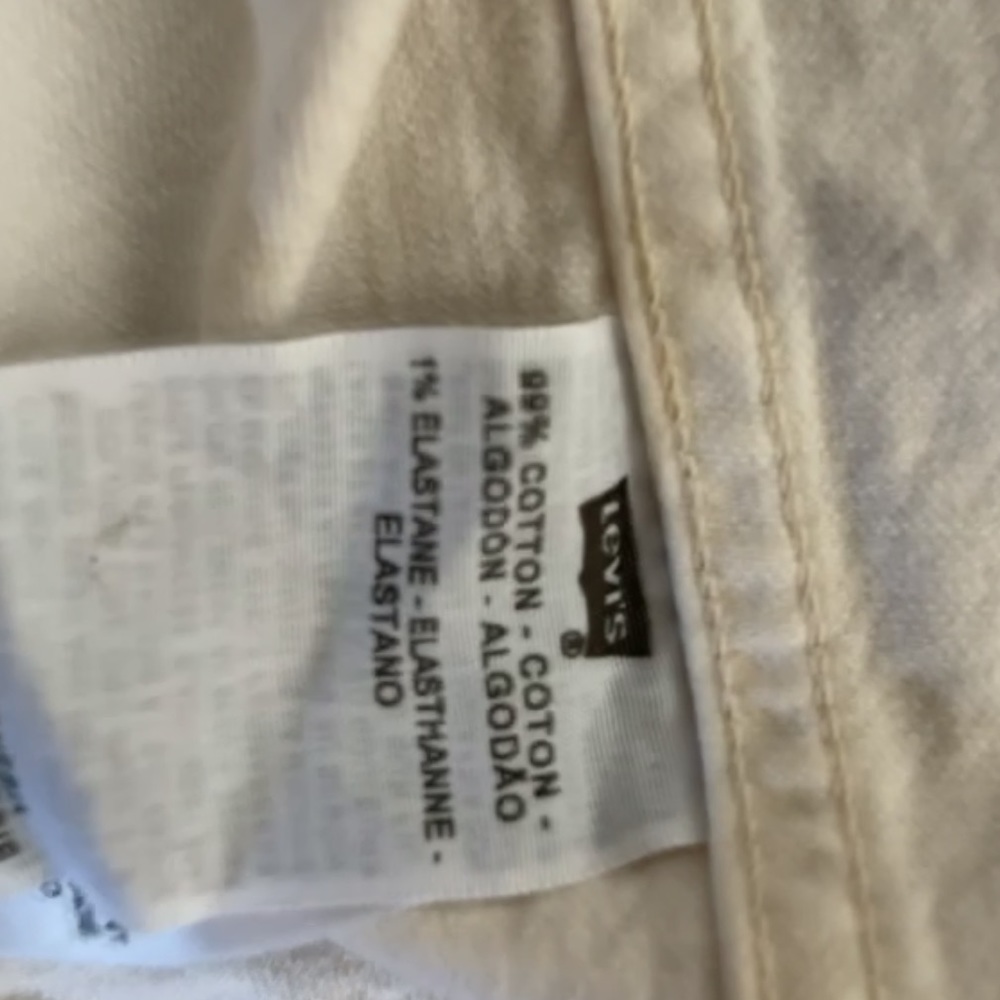 White Levi's Vest - image 3